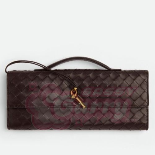 Bottega Veneta Andiamo Clutch with Handle in Fondant Intrecciato Lambskin