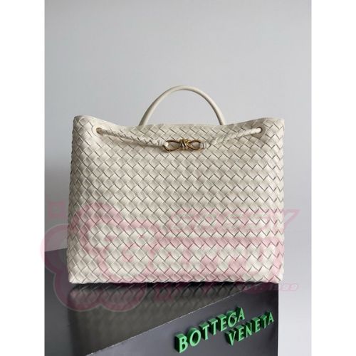 Bottega Veneta Andiamo Large Bag in White Intrecciato Lambskin